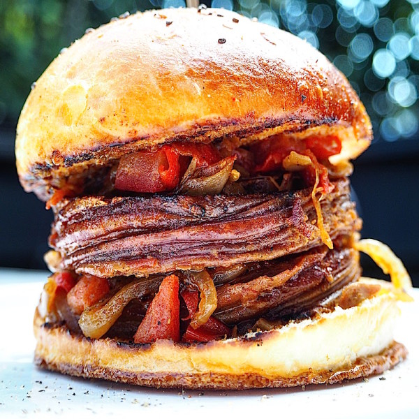 İstanbul’da Hamburger Yiyebileceğiniz En İyi 8 Mekan – Sanayi 313