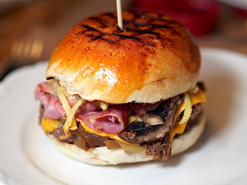 Biber Burger Monster's Cut